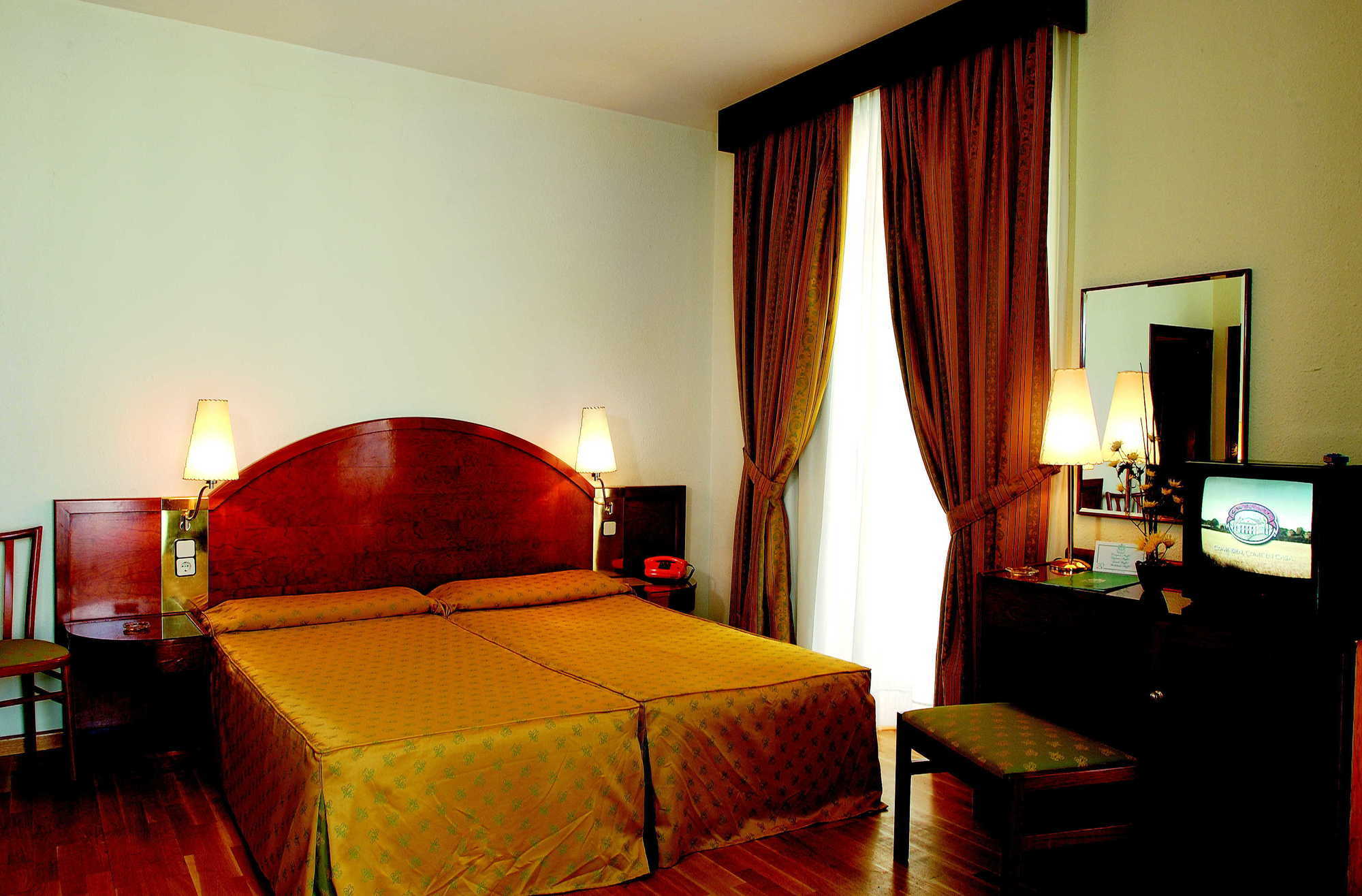 Hotel Suizo Barcelona Room photo